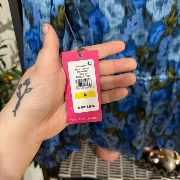 Vince Camuto Blue and Green Button Down Shirt size medium - Picture 8 of 9